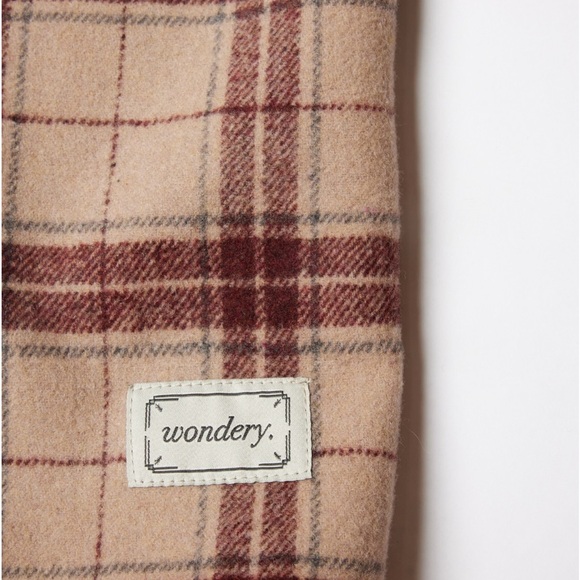 Wondery shacket from REI. Great lightly used condition - Picture 2 of 4